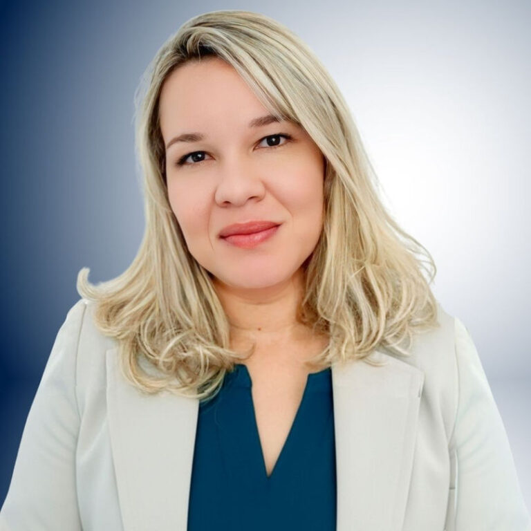 Camila Pinto
